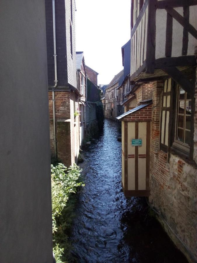 Chambre Dans Le Centre Historique Pont-Audemer Bagian luar foto